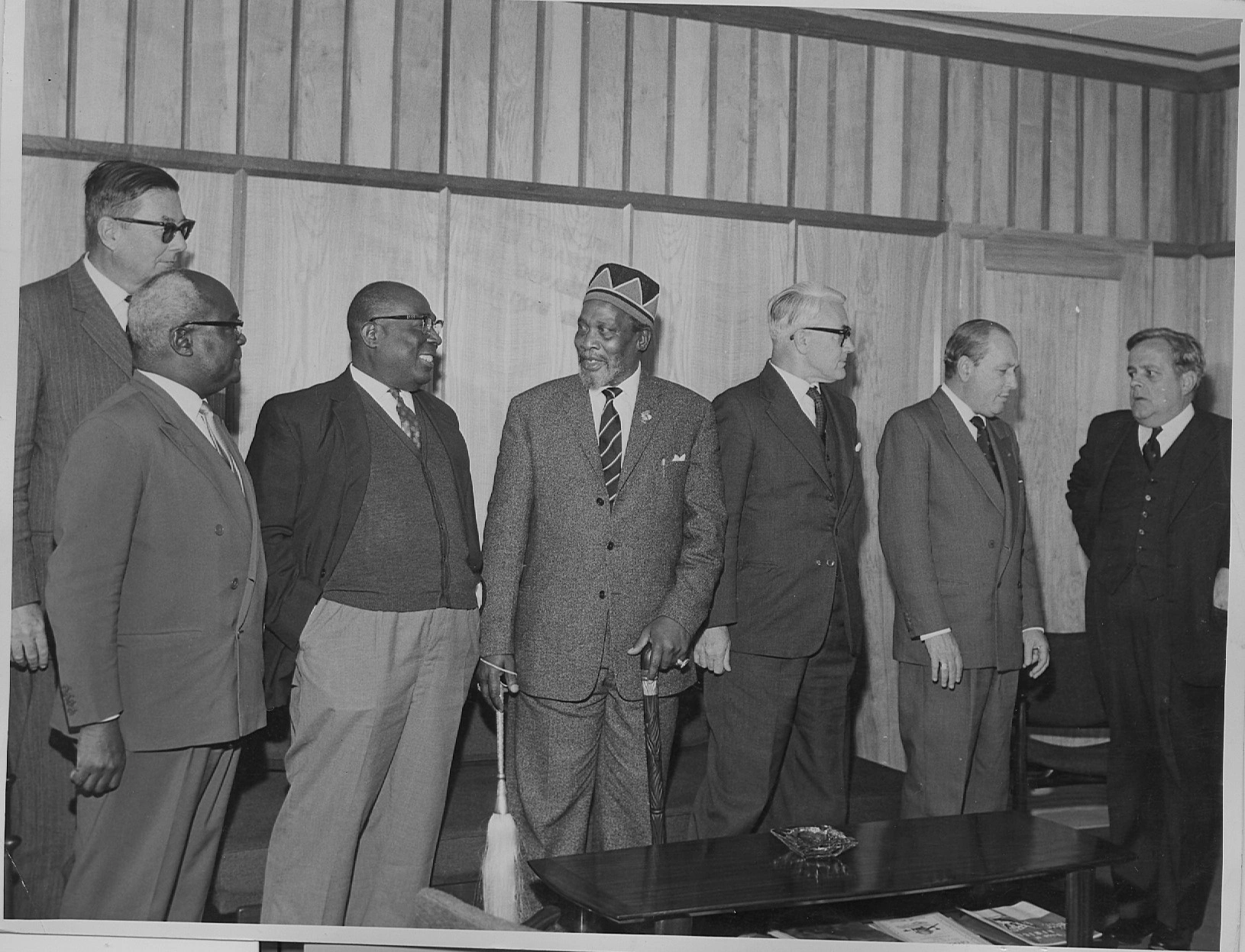 President Jomo Kenyatta pictured with Judges_13 Aug 1964