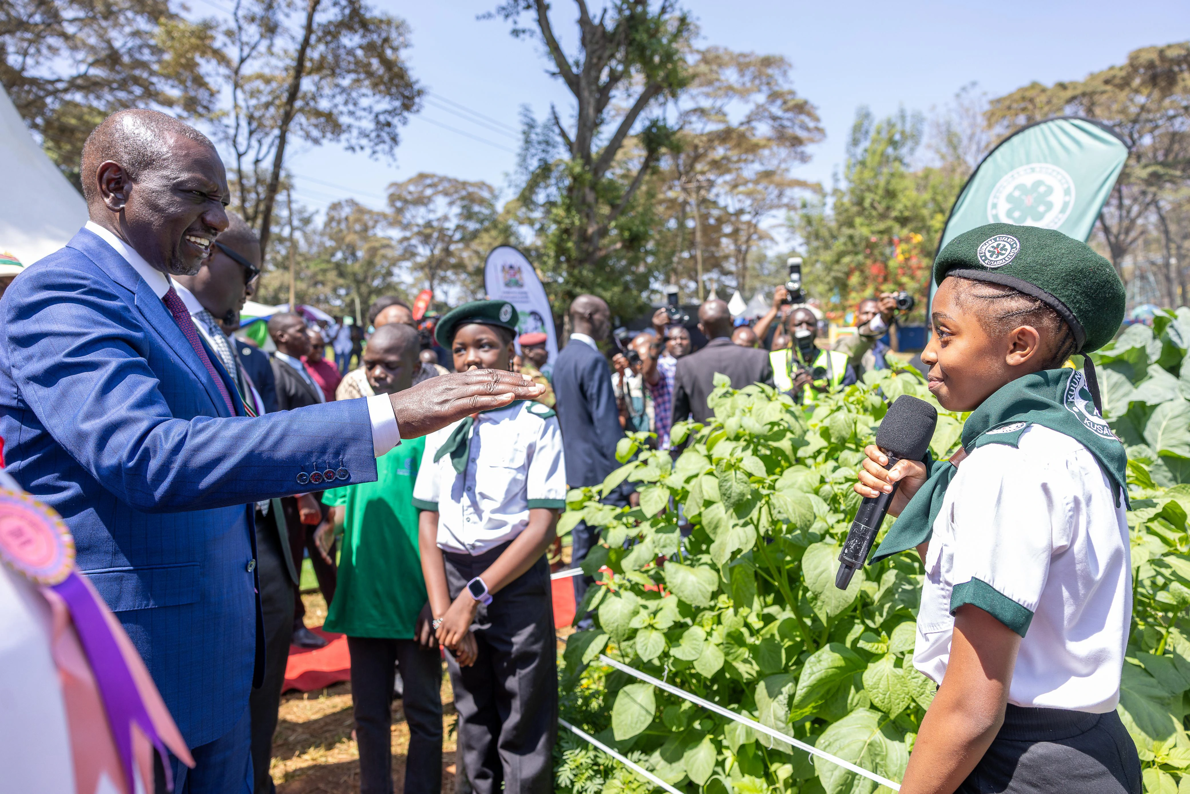 President William Ruto interacting with 4 K Club learners at the ASK Nairobi International Trade Fair at Jamhuri Park Nairobi_1.10.2025